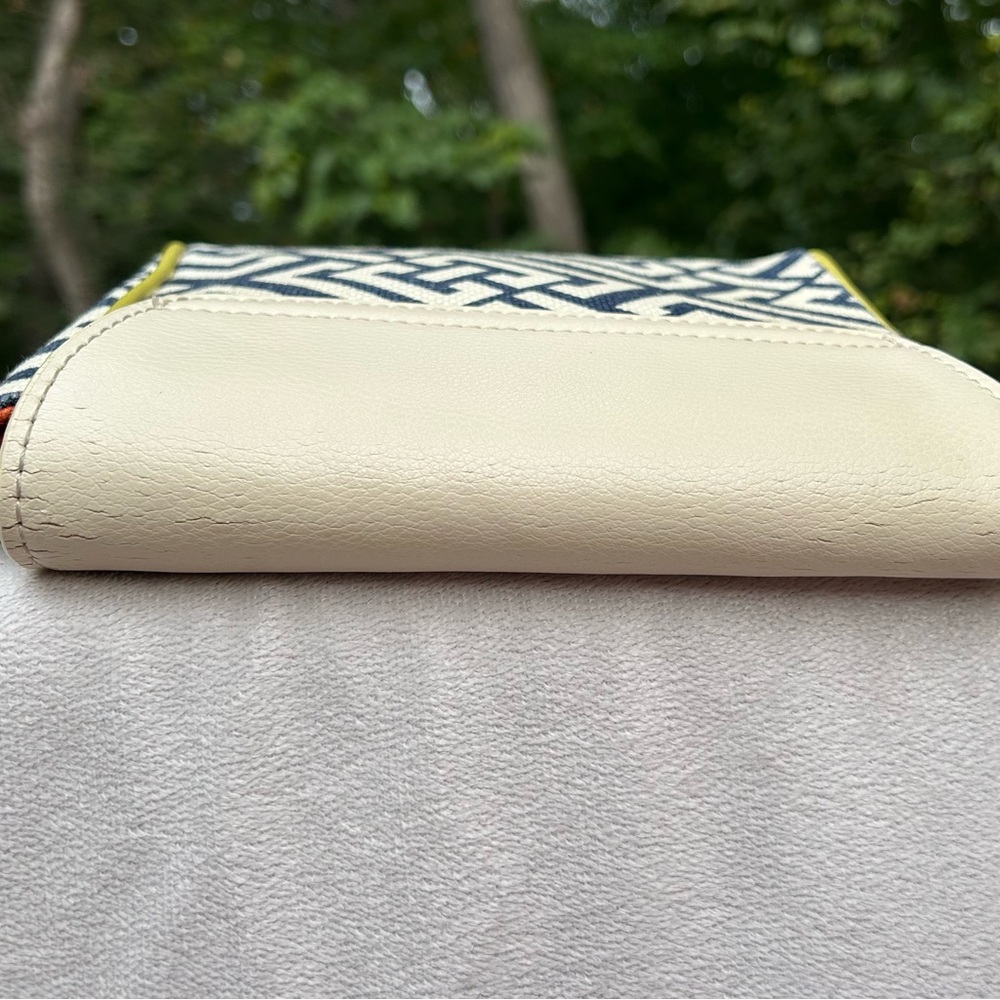 Spartina 449 Leather Crossbody, Blue on Cream Geometric Design, Lime Green Trim - Picture 9 of 9